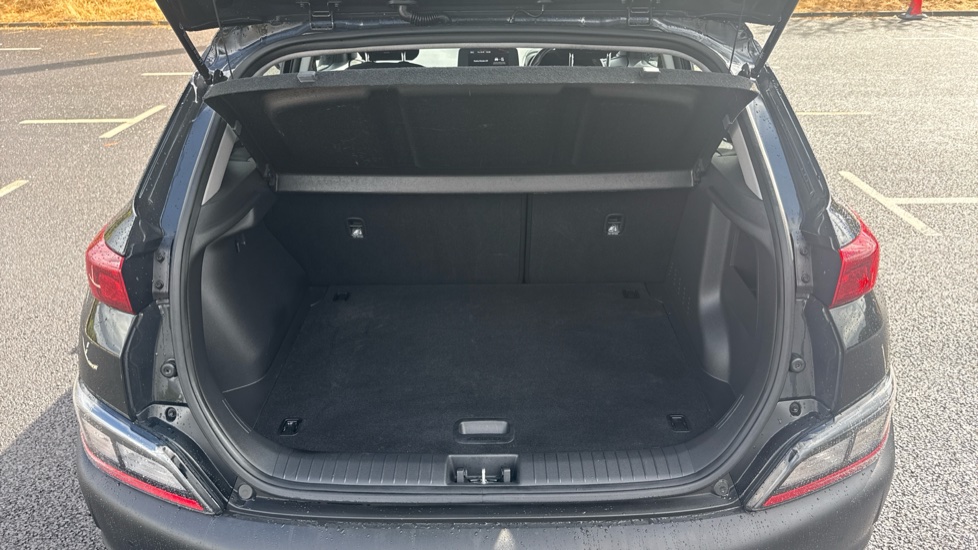 Hyundai KONA 1.0 TGDi 48V MHEV SE Connect 5dr Petrol Hatchback - Image 4