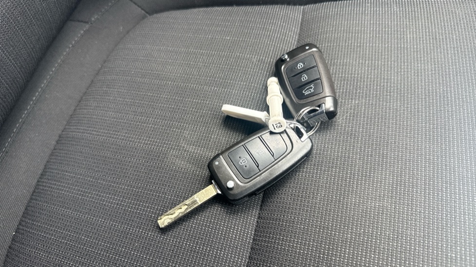 Hyundai KONA 1.0 TGDi 48V MHEV SE Connect 5dr Petrol Hatchback - Image 20