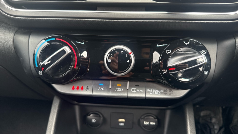 Hyundai KONA 1.0 TGDi 48V MHEV SE Connect 5dr Petrol Hatchback - Image 25