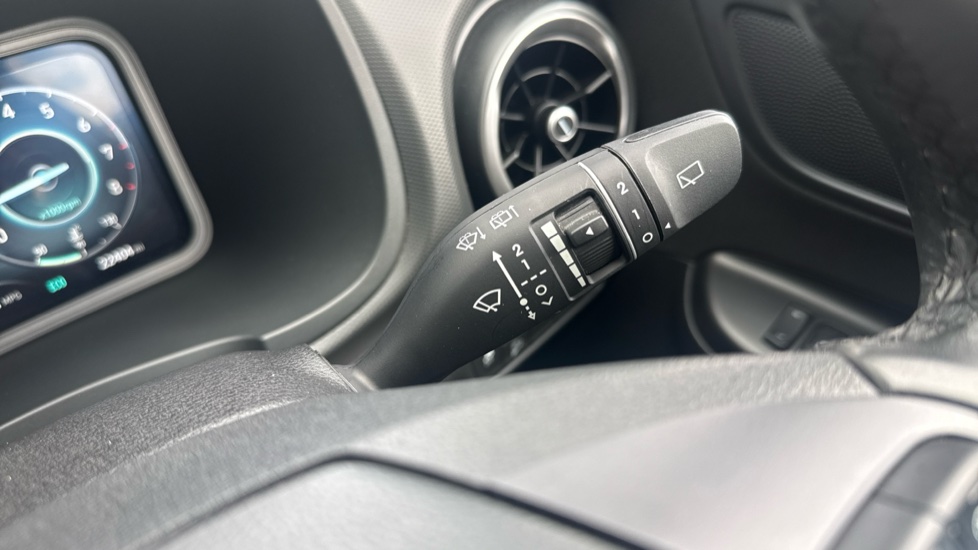 Hyundai KONA 1.0 TGDi 48V MHEV SE Connect 5dr Petrol Hatchback - Image 32