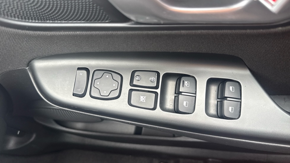 Hyundai KONA 1.0 TGDi 48V MHEV SE Connect 5dr Petrol Hatchback - Image 36