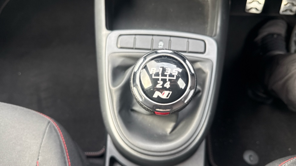 Hyundai i10 1.0 T-GDi N Line 5dr Petrol Hatchback - Image 29