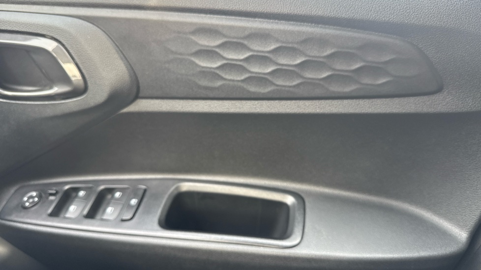 Hyundai i10 1.0 T-GDi N Line 5dr Petrol Hatchback - Image 37