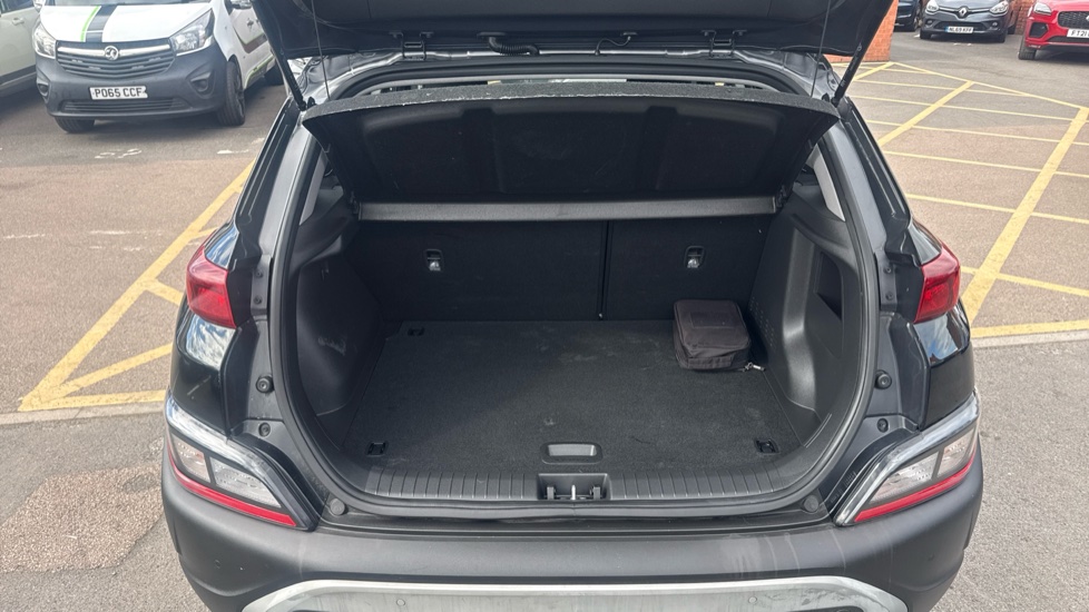 Hyundai KONA 1.0 TGDi 48V MHEV SE Connect 5dr Petrol Hatchback - Image 4