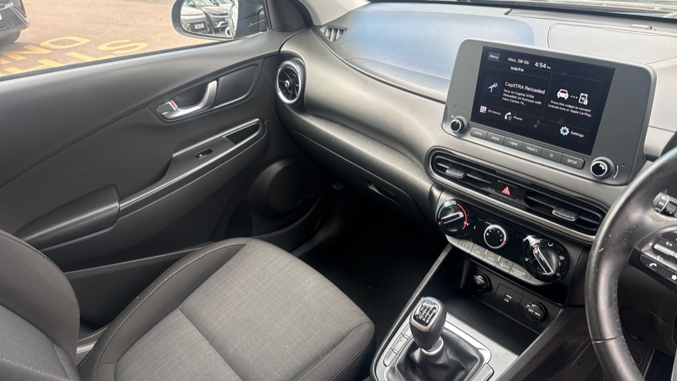 Hyundai KONA 1.0 TGDi 48V MHEV SE Connect 5dr Petrol Hatchback - Image 14