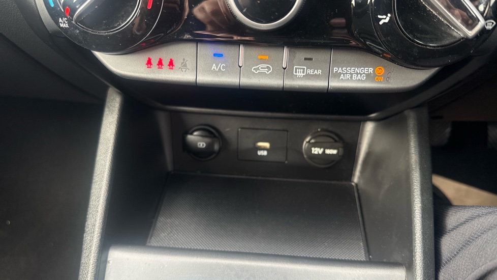 Hyundai KONA 1.0 TGDi 48V MHEV SE Connect 5dr Petrol Hatchback - Image 25