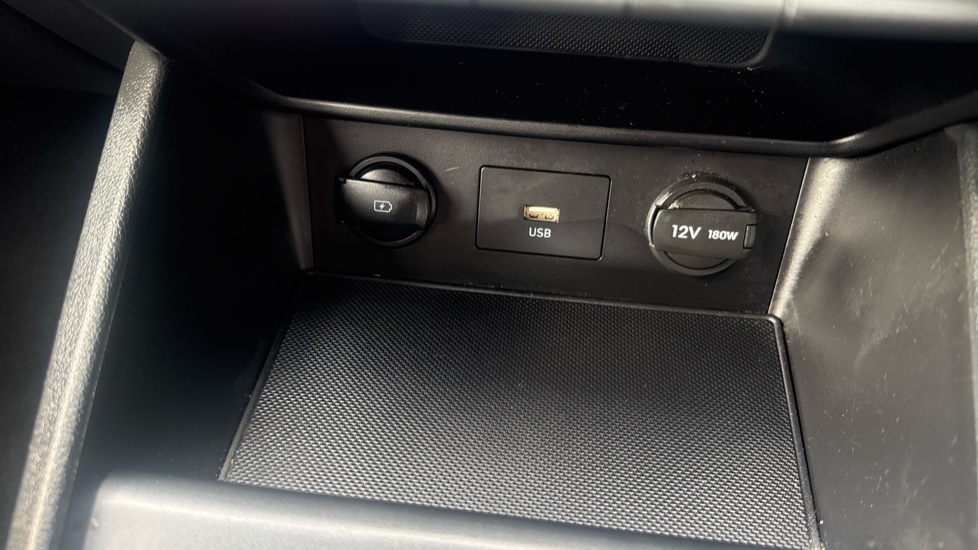 Hyundai KONA 1.0 TGDi 48V MHEV SE Connect 5dr Petrol Hatchback - Image 26