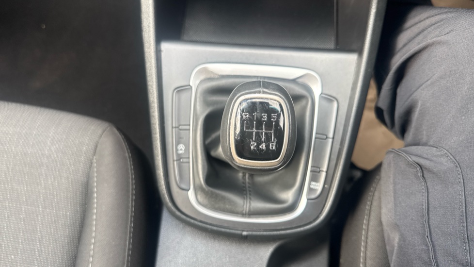 Hyundai KONA 1.0 TGDi 48V MHEV SE Connect 5dr Petrol Hatchback - Image 29