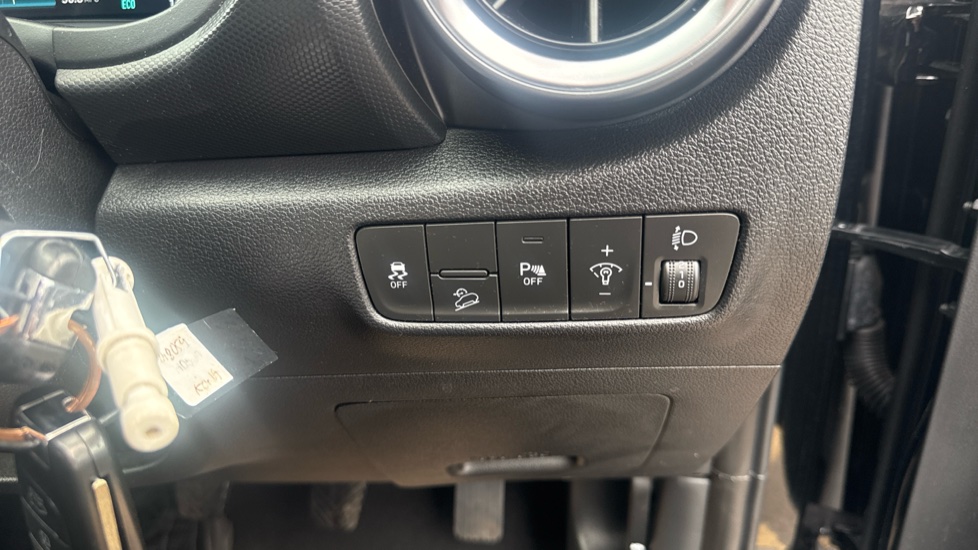 Hyundai KONA 1.0 TGDi 48V MHEV SE Connect 5dr Petrol Hatchback - Image 33