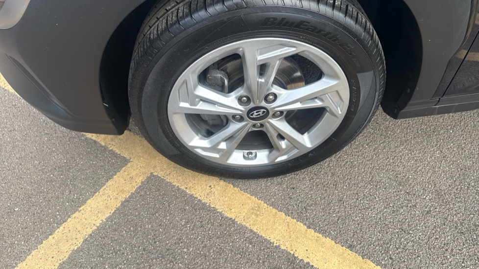 Hyundai KONA 1.0 TGDi 48V MHEV SE Connect 5dr Petrol Hatchback - Image 42
