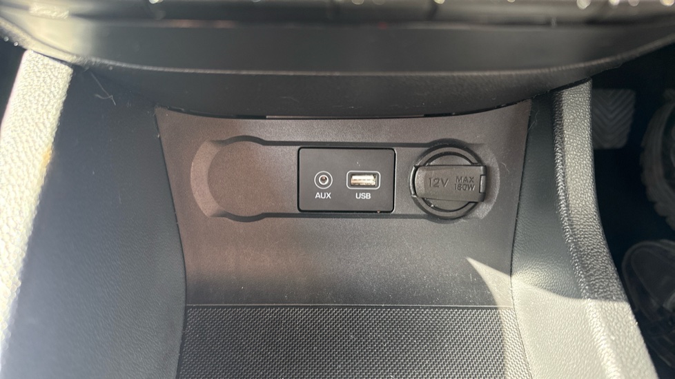 Hyundai i20 1.2 SE 5dr Petrol Hatchback - Image 27
