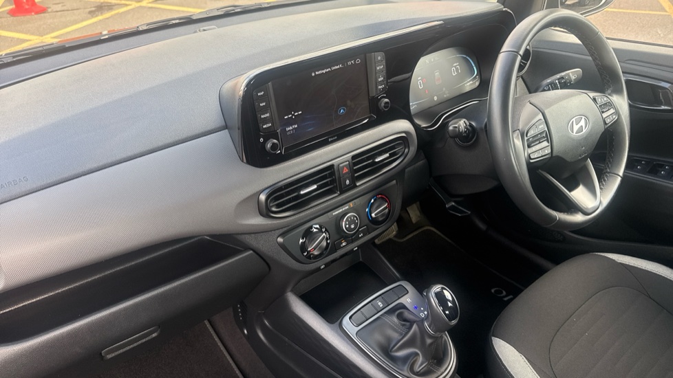Hyundai i10 1.0 [63] Advance 5dr Auto [Nav] Petrol Hatchback - Image 9