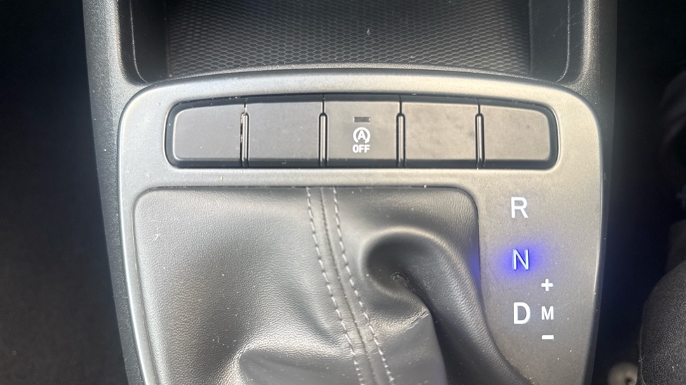 Hyundai i10 1.0 [63] Advance 5dr Auto [Nav] Petrol Hatchback - Image 30