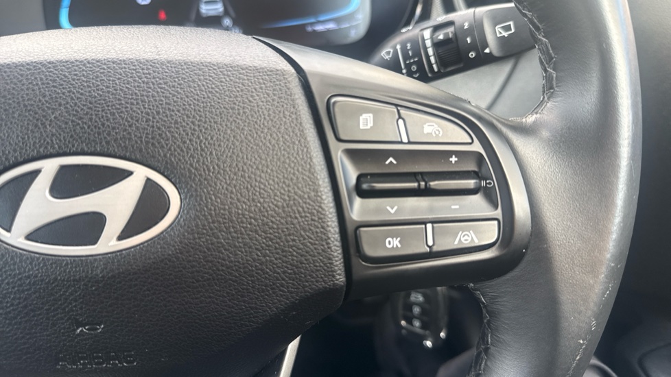 Hyundai i10 1.0 [63] Advance 5dr Auto [Nav] Petrol Hatchback - Image 35
