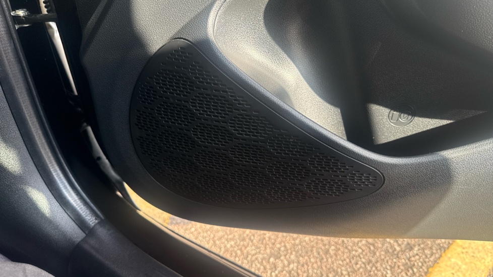 Hyundai i10 1.0 [63] Advance 5dr Auto [Nav] Petrol Hatchback - Image 40