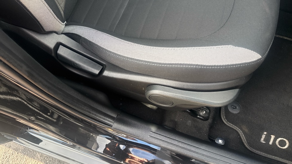 Hyundai i10 1.0 [63] Advance 5dr Auto [Nav] Petrol Hatchback - Image 41