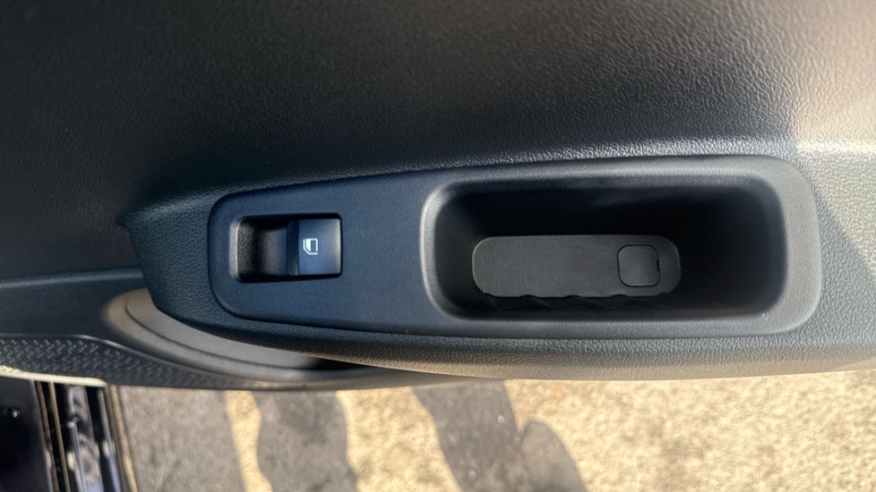 Hyundai i10 1.0 [63] Advance 5dr Auto [Nav] Petrol Hatchback - Image 43