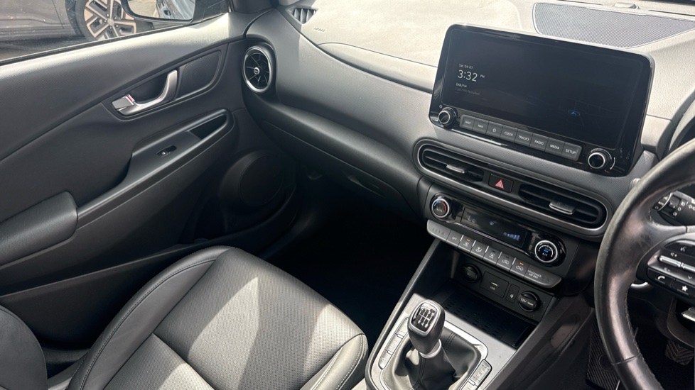 Hyundai KONA 1.0 TGDi 48V MHEV Ultimate 5dr Petrol Hatchback - Image 14