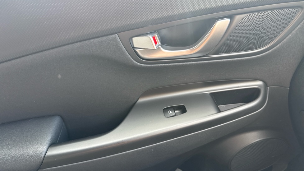 Hyundai KONA 1.0 TGDi 48V MHEV Ultimate 5dr Petrol Hatchback - Image 22