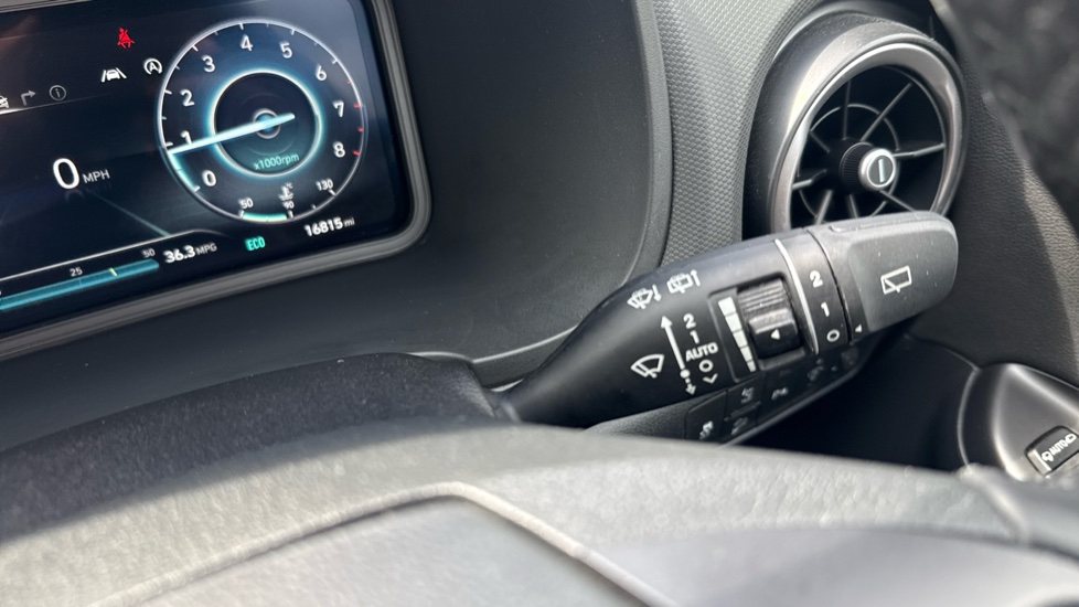 Hyundai KONA 1.0 TGDi 48V MHEV Ultimate 5dr Petrol Hatchback - Image 32