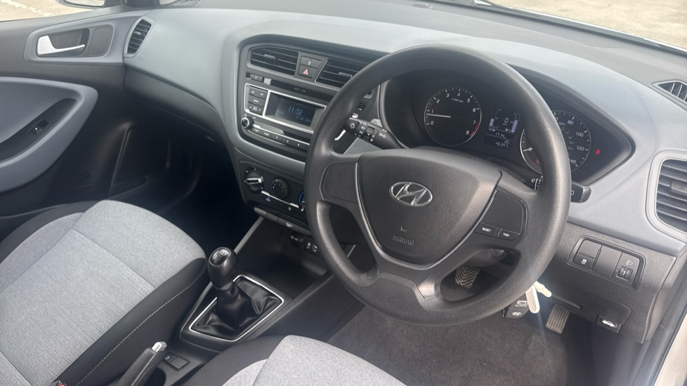 Hyundai i20 1.2 Blue Drive S 5dr Petrol Hatchback - Image 11