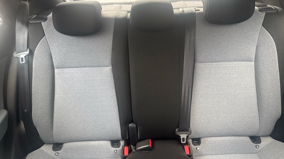 Hyundai i20 1.2 Blue Drive S 5dr Petrol Hatchback - Image 15