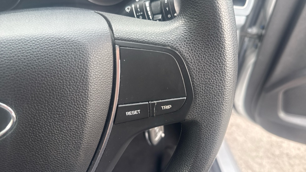 Hyundai i20 1.2 Blue Drive S 5dr Petrol Hatchback - Image 28
