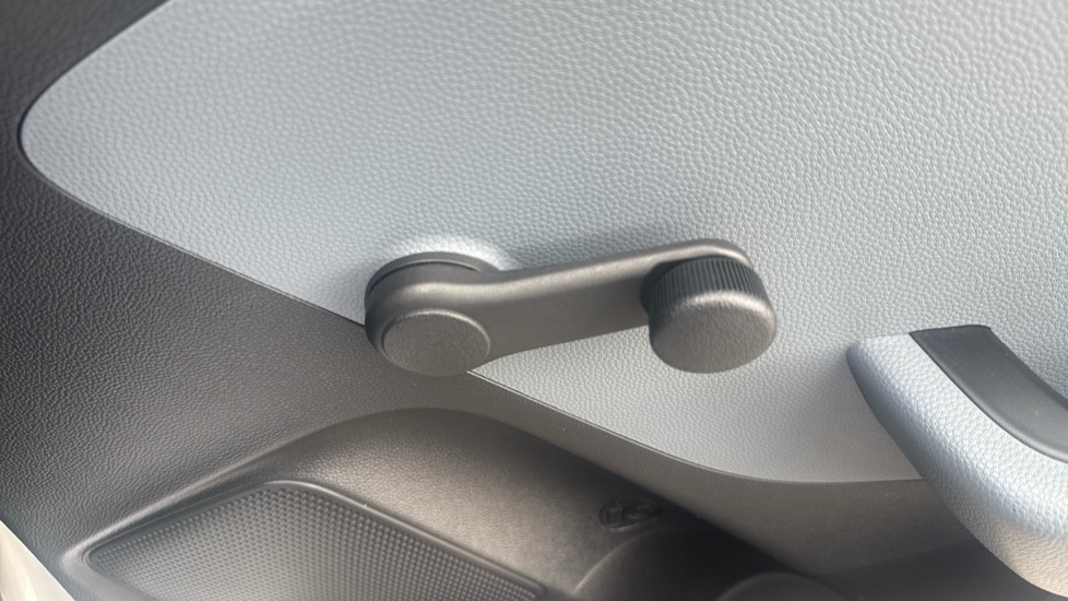 Hyundai i20 1.2 Blue Drive S 5dr Petrol Hatchback - Image 38