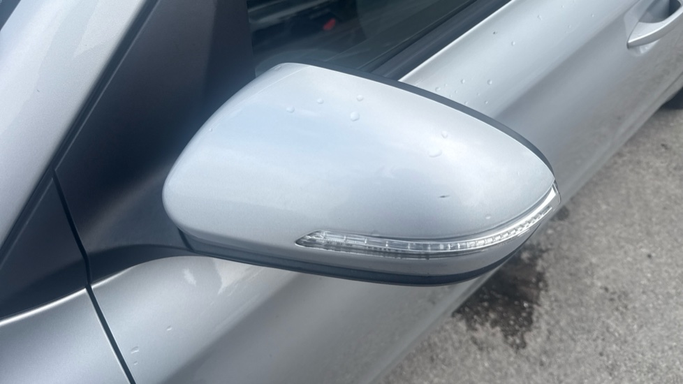 Hyundai i20 1.2 Blue Drive S 5dr Petrol Hatchback - Image 44
