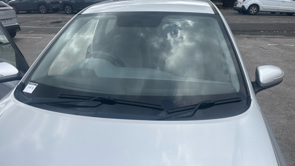 Hyundai i20 1.2 Blue Drive S 5dr Petrol Hatchback - Image 45