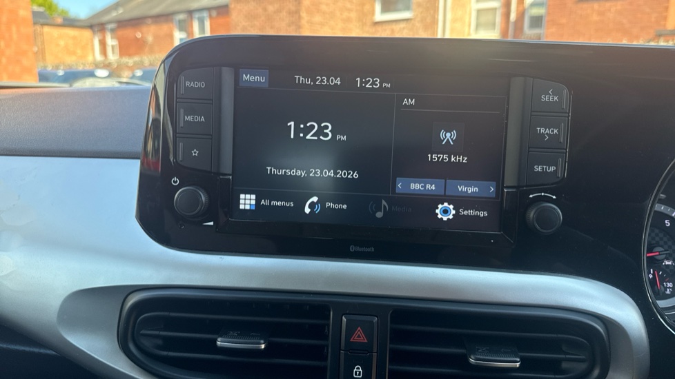 Hyundai i10 1.2 MPi Premium 5dr Petrol Hatchback - Image 12