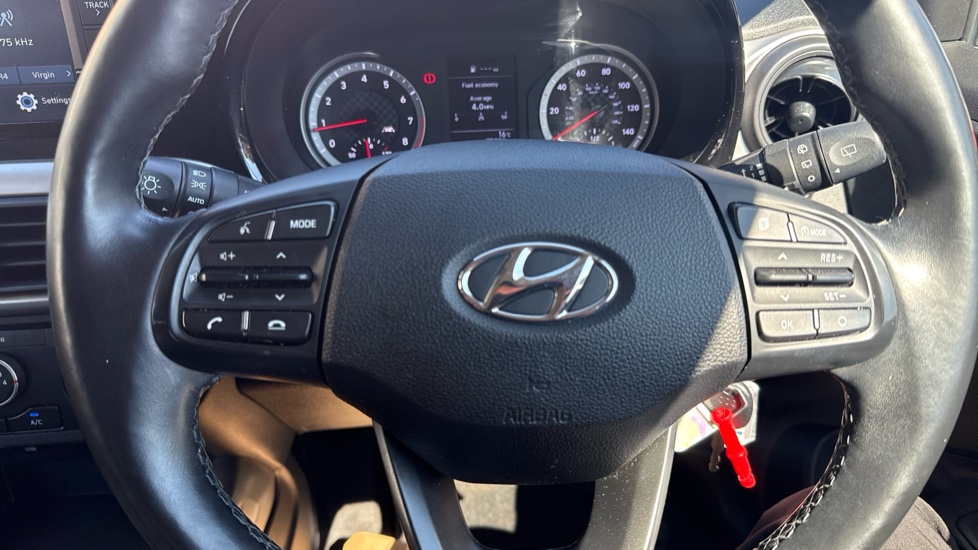 Hyundai i10 1.2 MPi Premium 5dr Petrol Hatchback - Image 34