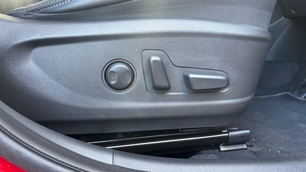 Hyundai KONA 1.6 GDi Hybrid Ultimate 5dr DCT Hybrid Hatchback - Image 31
