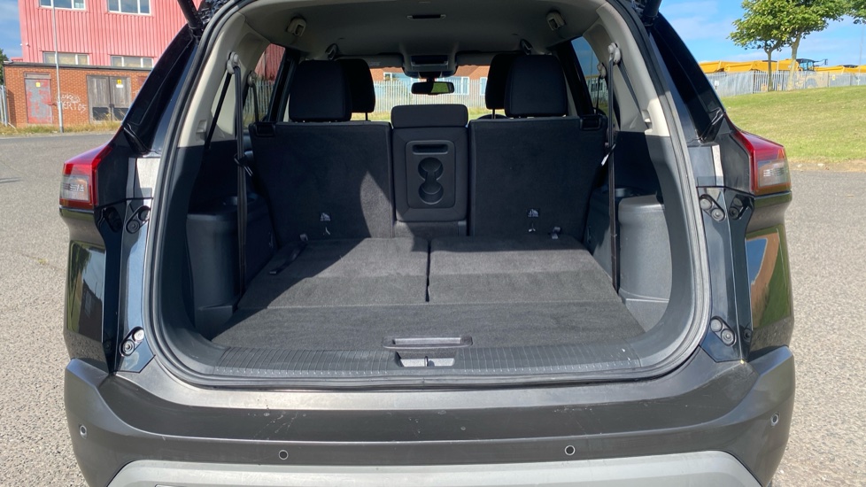 Nissan X-Trail 1.5 E-Power E-4orce 213 N-Connecta 5dr 7Seat Auto Hybrid Station Wagon - Image 4