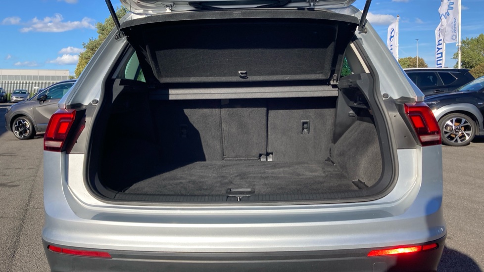 Volkswagen Tiguan 2.0 TDi 150 Match 5dr Diesel Estate - Image 4