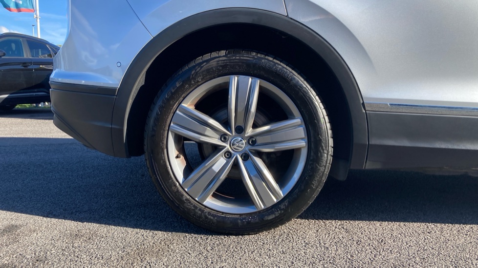 Volkswagen Tiguan 2.0 TDi 150 Match 5dr Diesel Estate - Image 7