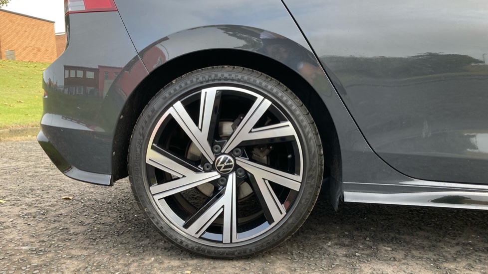 Volkswagen Golf 1.5 TSI R-Line 5dr Petrol Hatchback - Image 7