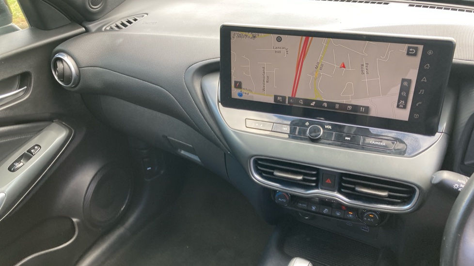 Nissan Juke 1.6 Hybrid N-Connecta 5dr Auto Hybrid Hatchback - Image 14