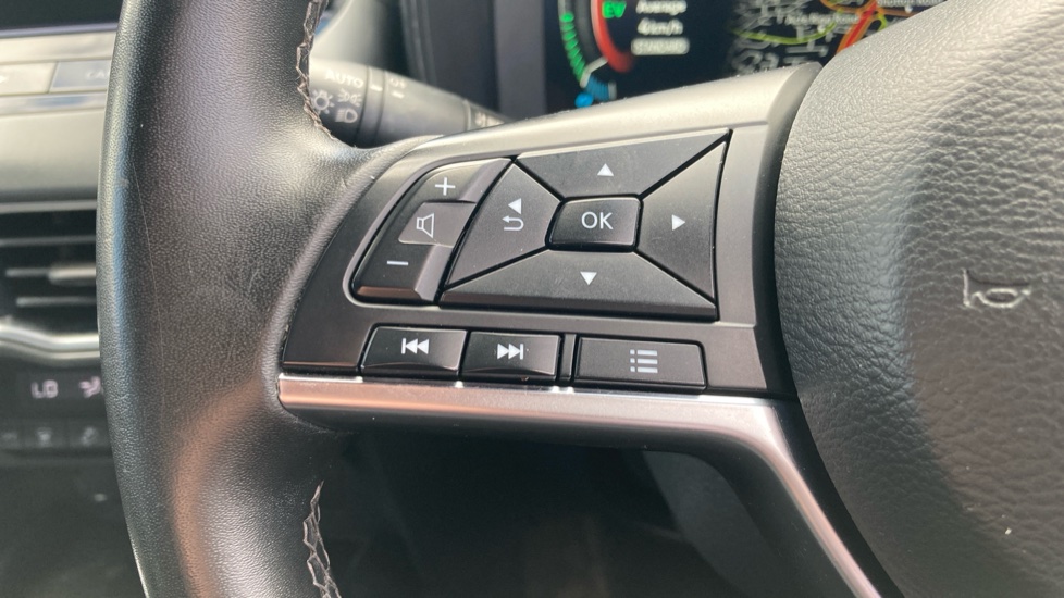 Nissan Juke 1.6 Hybrid N-Connecta 5dr Auto Hybrid Hatchback - Image 20