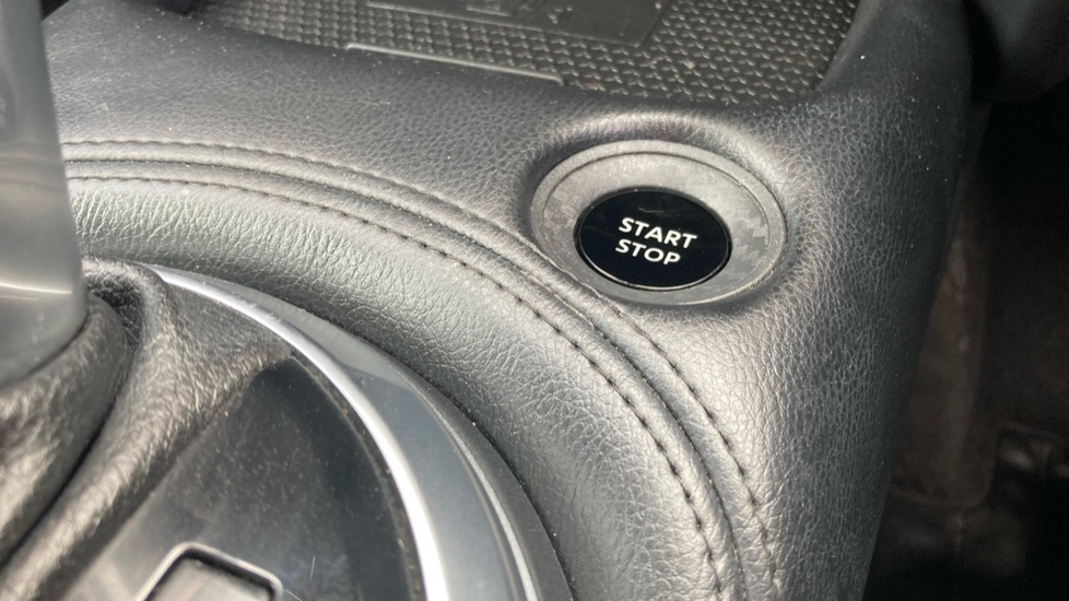 Nissan Juke 1.6 Hybrid N-Connecta 5dr Auto Hybrid Hatchback - Image 24