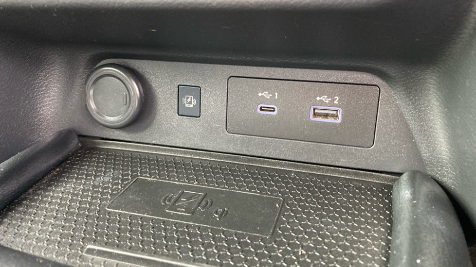 Nissan Juke 1.6 Hybrid N-Connecta 5dr Auto Hybrid Hatchback - Image 25