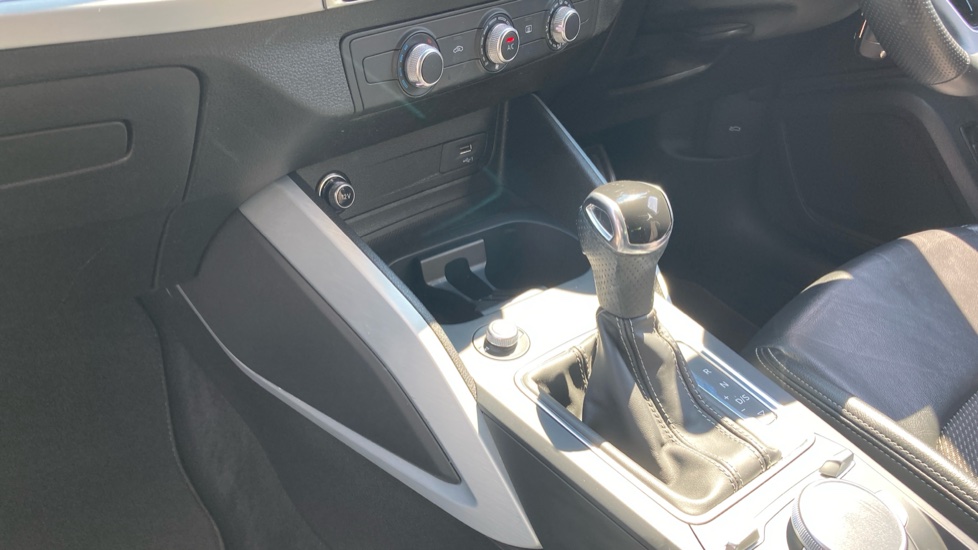 Audi Q2 35 TFSI S Line 5dr S Tronic Petrol Estate - Image 13
