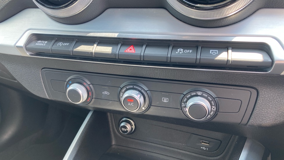 Audi Q2 35 TFSI S Line 5dr S Tronic Petrol Estate - Image 37