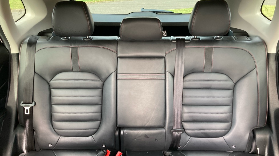 MG HS 1.5 T-GDI Trophy 5dr Petrol Hatchback - Image 15