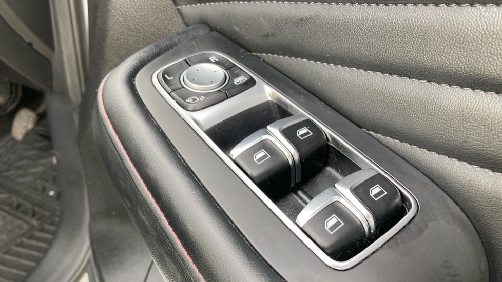 MG HS 1.5 T-GDI Trophy 5dr Petrol Hatchback - Image 21