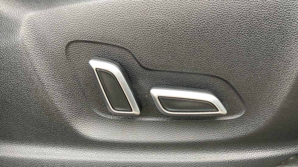 MG HS 1.5 T-GDI Trophy 5dr Petrol Hatchback - Image 22