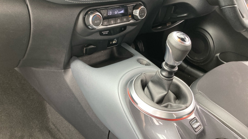 Nissan Juke 1.0 DiG-T 114 Tekna 5dr Petrol Hatchback - Image 13