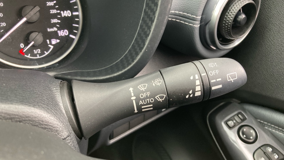 Nissan Juke 1.0 DiG-T 114 Tekna 5dr Petrol Hatchback - Image 26