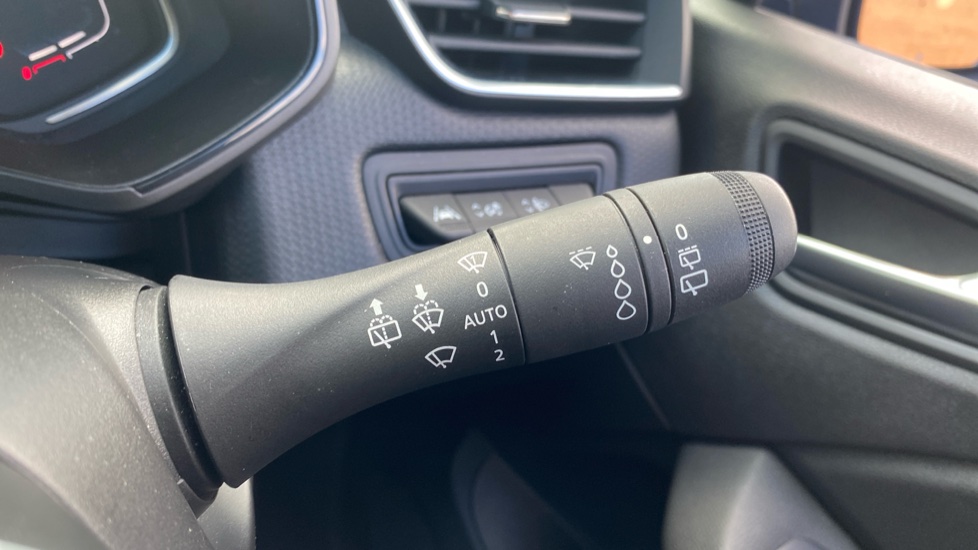 Renault Clio 1.6 E-TECH full hybrid 145 Evolution 5dr Auto Hybrid Hatchback - Image 24