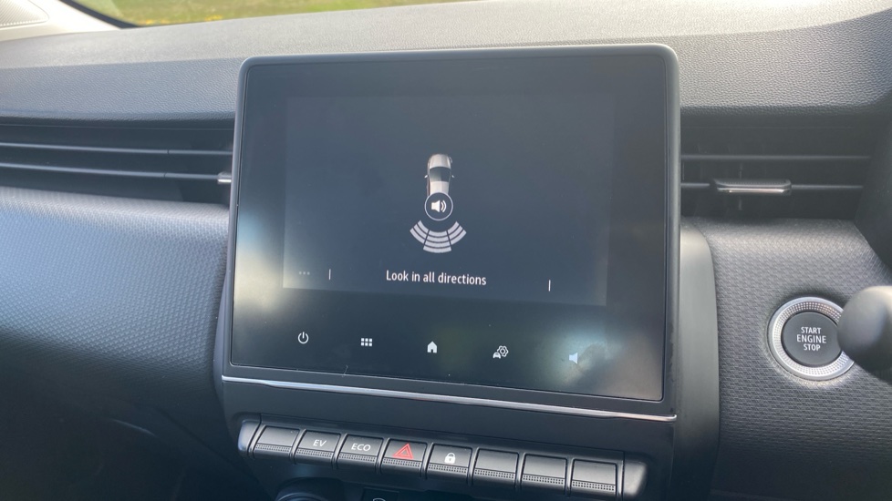 Renault Clio 1.6 E-TECH full hybrid 145 Evolution 5dr Auto Hybrid Hatchback - Image 31